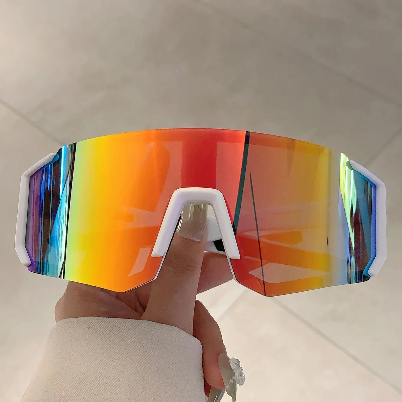 남성용 야외 스포츠 선글라스, 가벼운 오버사이즈 남성용 - Outdoor Sport Gear 리뷰 및 가격